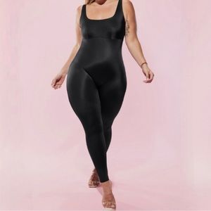 Yitty Headliner Shaping Catsuit In Iconic Black Size Medium